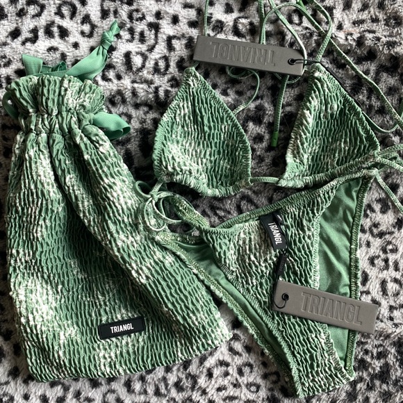 triangl swimwear Other - Triangl Vinca Bikini in Sacramento